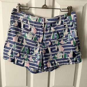 Vineyard Vines Women's Harbor Scene Print Foley Shorts Marlin  Blue  size 2